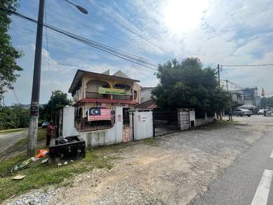 Tanah Top 1!!! Tanah lot + 3 Unit Rumah untuk Dijual di Sungai Merab