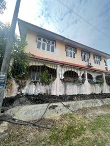 Tanah Top 1!!! Tanah lot + 3 Unit Rumah untuk Dijual di Sungai Merab