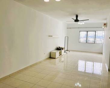 Koi Kinrara Suites PUCHONG Partially Furnish Twins Atmosfera SALE