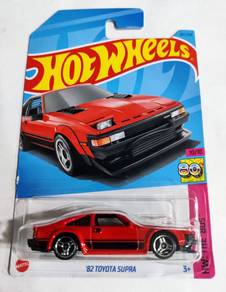 Hot Wheels 82 Toyota Supra merah