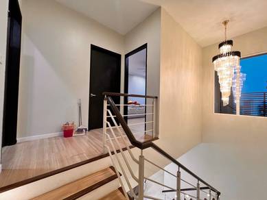 LUXURY TERRACE 2.5STOREY FREEHOLD NON BUMI Tiara South Bandar Semenyih