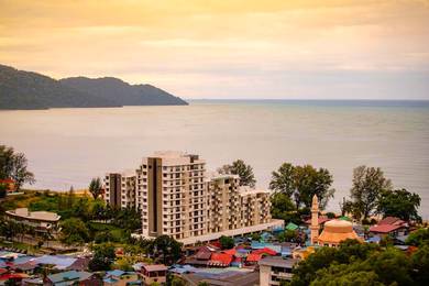 Duplex Penthouse with 5 balconies & excellent sea view!