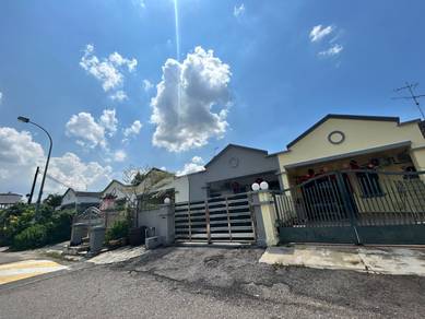 Jalan Nusa Jaya Mas @ Taman Nusa Jaya Mas / Near Nusa Bestari