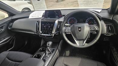 Toyota CROWN 2.0 RS ADVANCE (A)