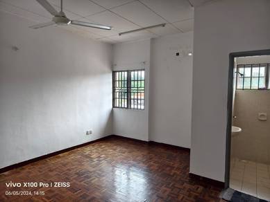 2-storey-Terraced-House-for-sale-Bandar-Bukit-Raja-Selangor-2