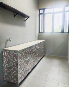 The Garden Condominium | Corner Unit 989 Sqft | Partially Furnished