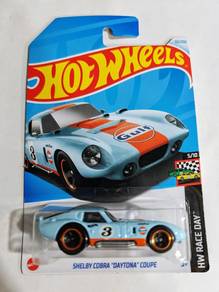 Hot Wheels Shelby Cobra Daytona Coupe #3 gulf