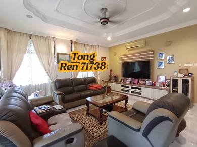 For Sale 2.5 Storey Bungalow House