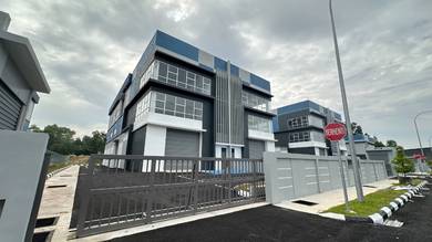 NEW 3 STY Semi Detached Factory Warehouse Balakong Seri Kembangan