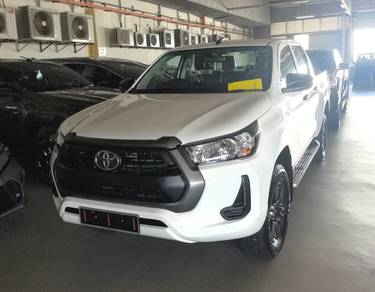 Toyota HILUX 2.4 E  (A)