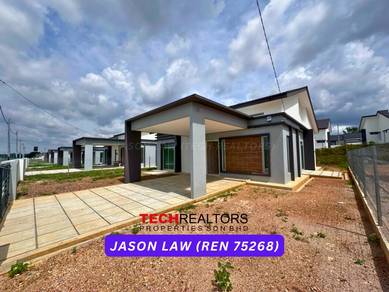 Open Facing Padang | Yarra Park Southfield | Bungalow Baru | Big Land