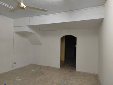Double storey 16x55 taman klang utama