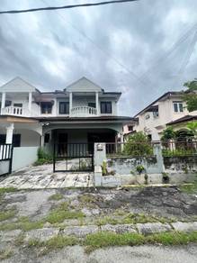 House for sale at Chemor. Under Mv, interested? pm now🔥