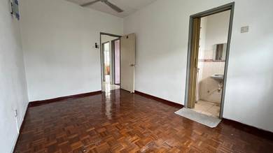 850 sf Walk Up Apartment Top Floor Palma Puteri Kota Damansara Sek 6