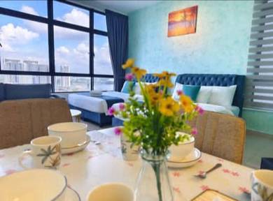 Studio Twin Tower Residence Airbnb Condition With Car Park @ CIQ