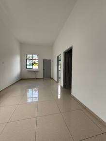 Rumah Teres Carporch Panjang 4 Bilik