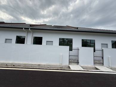 Rumah Teres Carporch Panjang 4 Bilik