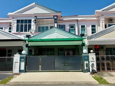 Double Storey Intermediate Terrace House at Riam Miri