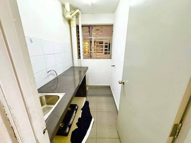 LOWER UNIT LEVEL 1 Sentrovue A Service Apartment, Puncak Alam