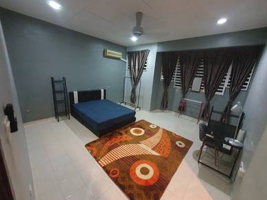 SASMEC/UIA/IM8 Master Bedroom FOR RENT