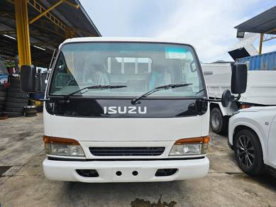 New Rebuild Isuzu NPR71P Cargo with Liftgate