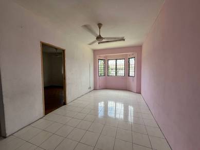 Impian Apartment damansara damai 1 carpark 675sf