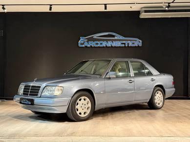 Mercedes Benz W124 260E 2.6 (A)