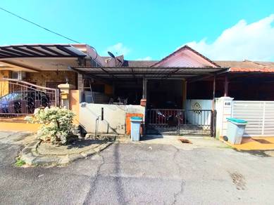 Teres Setingkat, Taman Cengal Utama, Paroi, Seremban