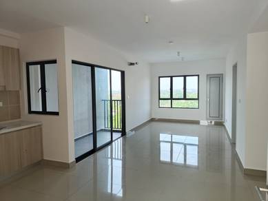 Uptown Berkeley Klang ( Partial 2 rooms 2 bath 2 parking )