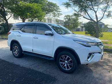 Toyota FORTUNER 2.7 SRZ 4x4 (A)