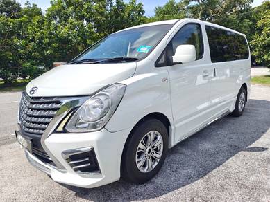 Hyundai GRAND STAREX 2.5 ROYALE PREMIUM (A)
