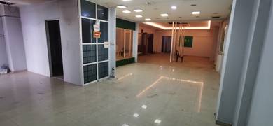 Ground floor shop big size 26x70, MRR2