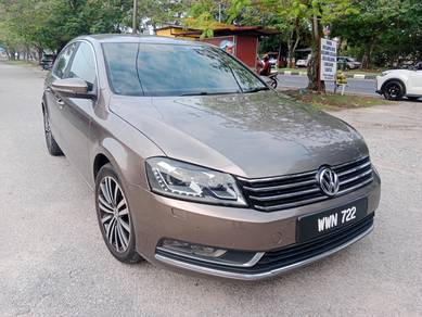 Volkswagen PASSAT 1.8 TSI (CBU) (A)