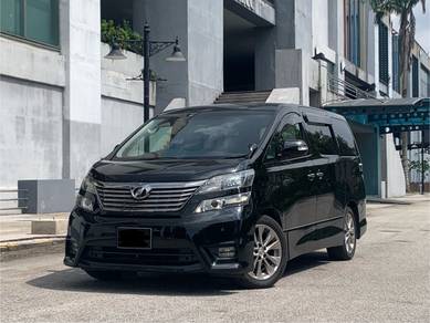 Toyota VELLFIRE 2.4 Z PLATINUM Power Boot REG16