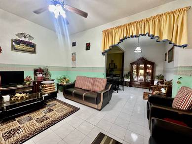 (Near Bulatan Aman Jaya) Taman Meru 2B