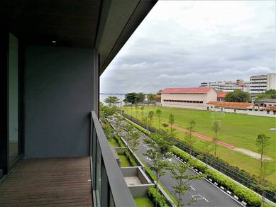 Partially furnished, mid floor with school field & pocket sea view!