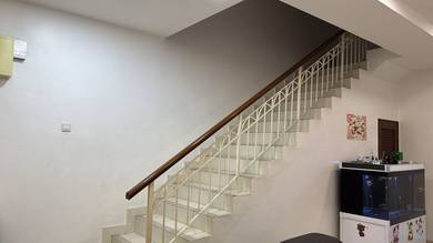 Bandar Puteri Double Storey House For Sale