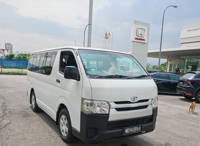 Toyota HIACE 2.5 ENHANCED (M)