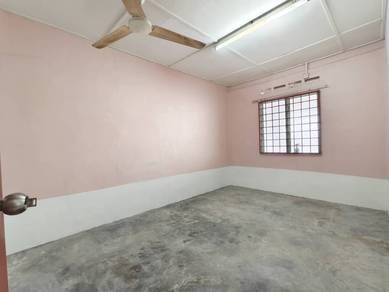 Rare Find! Taman University | Unblock View | Move-In Ready | 🔥