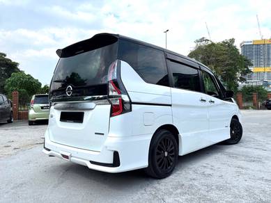 Nissan SERENA 2.0 IMPUL PREMIUM Highway Star C27