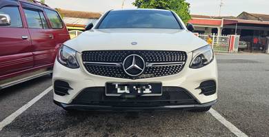 Mercedes Benz GLC250 4MATIC COUPE AMG LINE