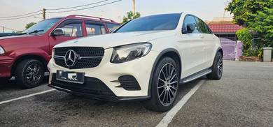Mercedes Benz GLC250 4MATIC COUPE AMG LINE