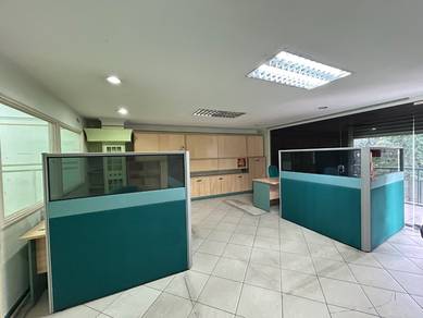 Api-Api Centre [ BLOCK 2 ] First Floor Intermediate Lot