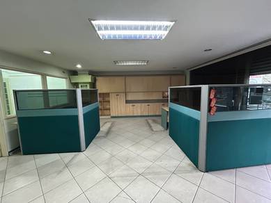 Api-Api Centre [ BLOCK 2 ] First Floor Intermediate Lot