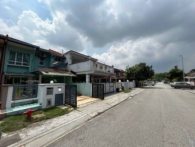 2-storey-Terraced-House-for-sale-Bandar-Botanic-Selangor