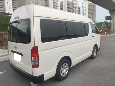 Toyota Hiace 2.5 (M) Window Van High Roof