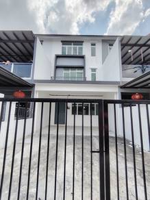Pulai Mutiara Gelang Patah Iskandar Puteri 2.5 Storey Terrace For Rent