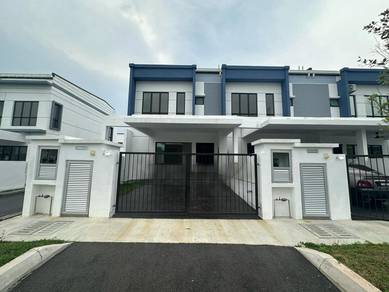 [Endlot] Double Storey Terrace @ Queenbury  Mahkota Hills Lenggeng.