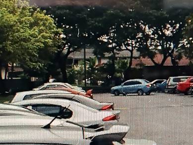 Mampu Milik,Murah,Luas,Strategik lokasi Pangsapuri Seroja,Puchong