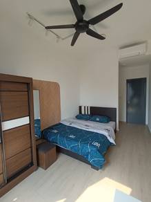Master Room (female unit) At The Hipster Move In Condition